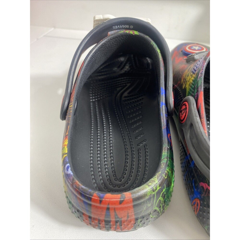 Crocs Kids' Classic Marvel Avengers Clogs size 3 - Picture 16 of 16